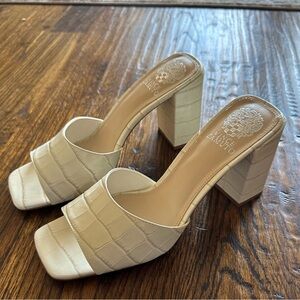 Vince Camuto Heel- Size 10